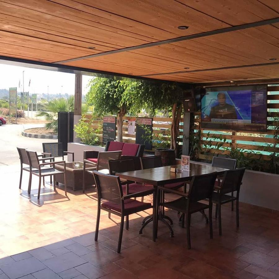 Terrazza Suites Paphos Exteriör bild