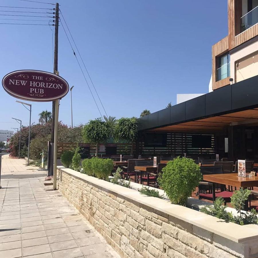 Terrazza Suites Paphos Exteriör bild