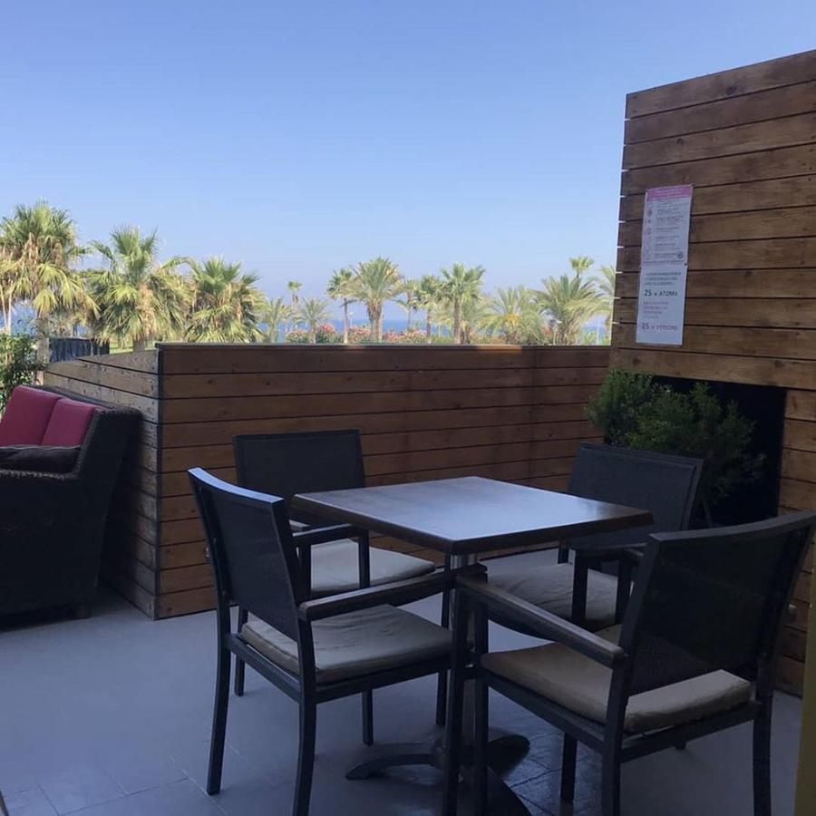 Terrazza Suites Paphos Exteriör bild