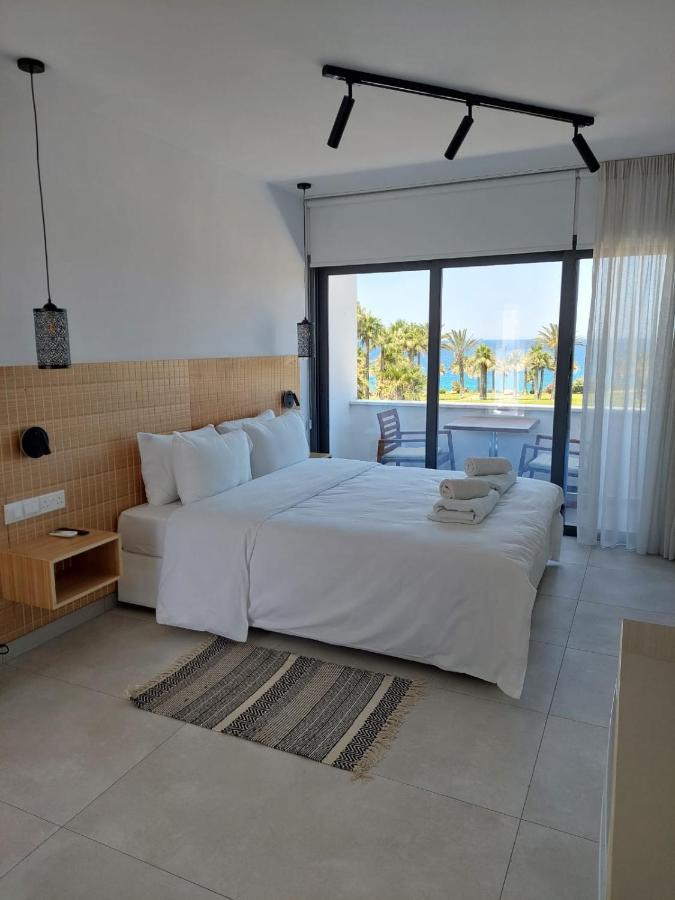 Terrazza Suites Paphos Exteriör bild