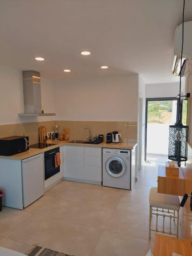 Terrazza Suites Paphos Exteriör bild