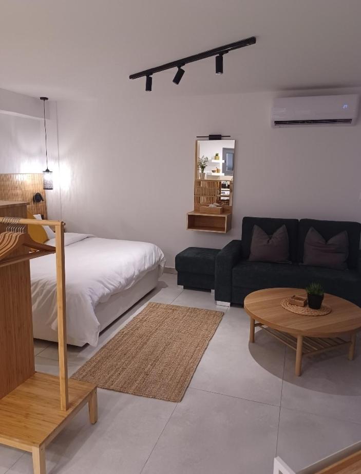 Terrazza Suites Paphos Exteriör bild